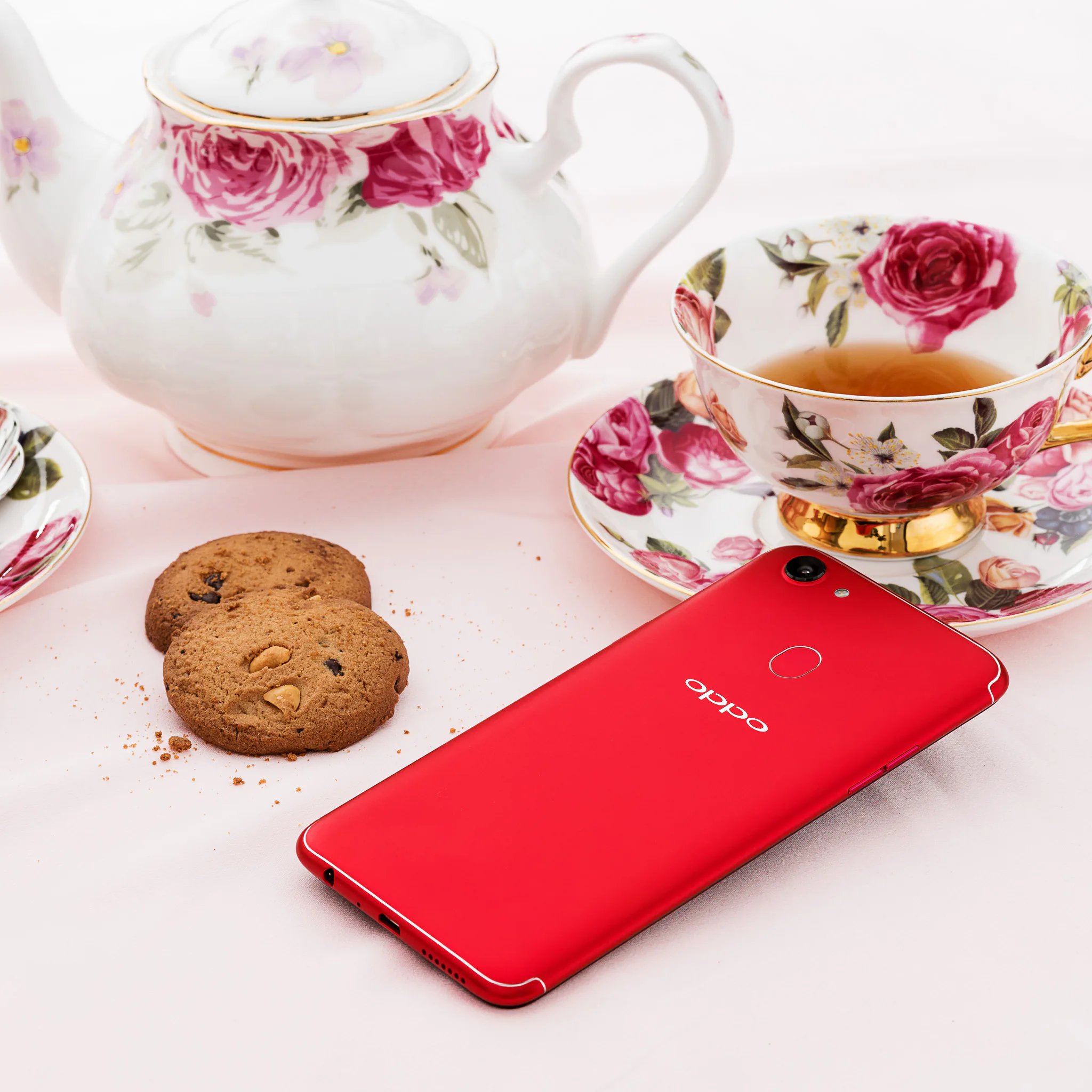 OPPO ra mắt bản F5 6GB màu RED, sắc màu mới cho mùa lễ hội