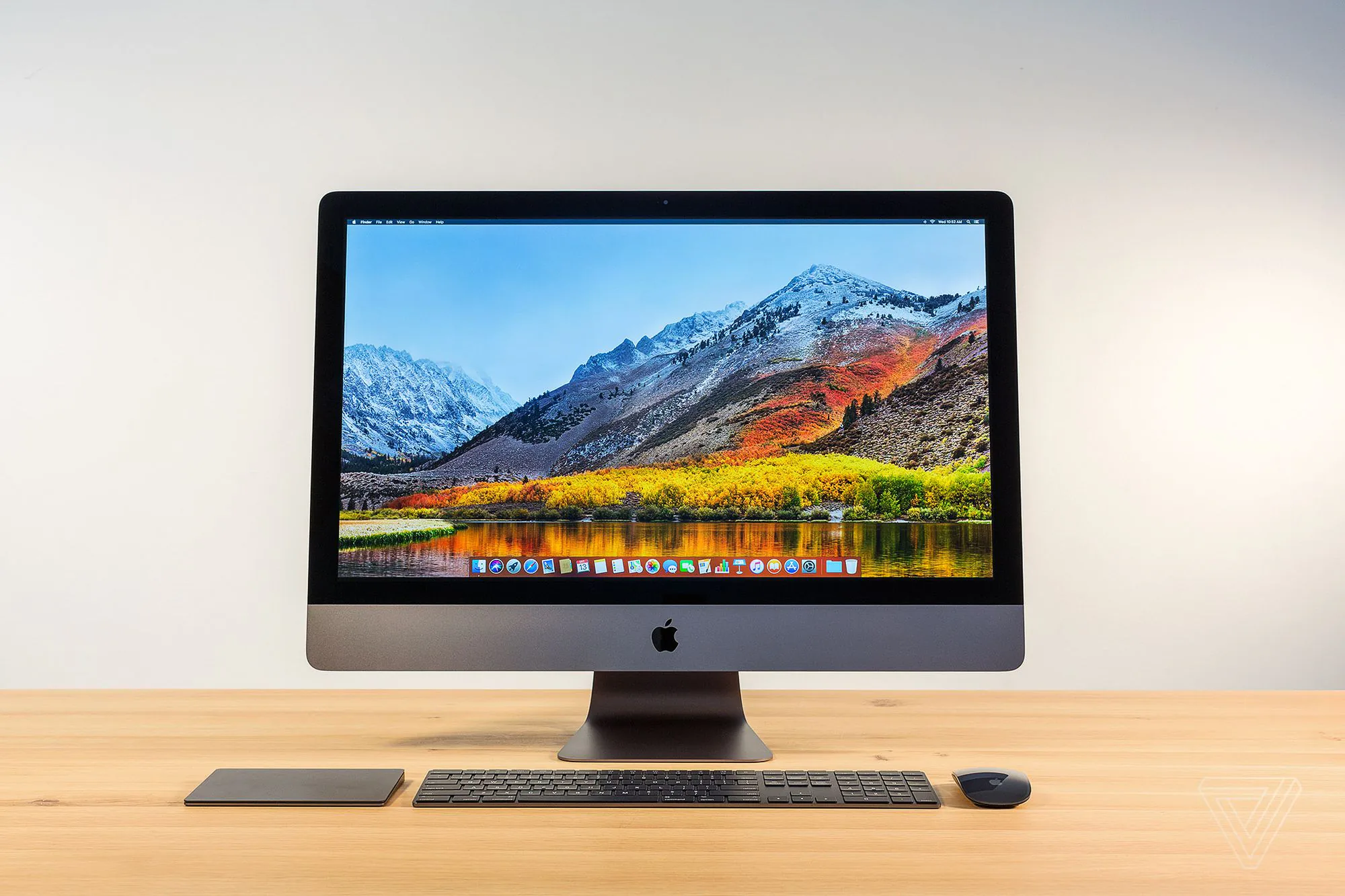 iMac Pro là một mẫu máy tính đầy mạnh mẽ nhưng không dành cho số đông người dùng