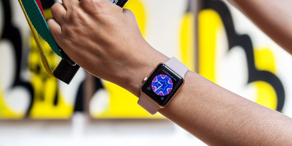 Apple Watch thế hệ tương lai có thể tích hợp khả năng đo nhịp tim (EKGs)