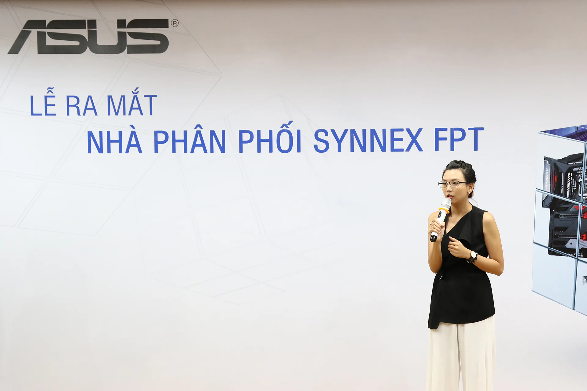 Synnex FPT trở thành nhà phân phối các phần cứng PC, thiết bị mạng và ổ quang chính thức của ASUS
