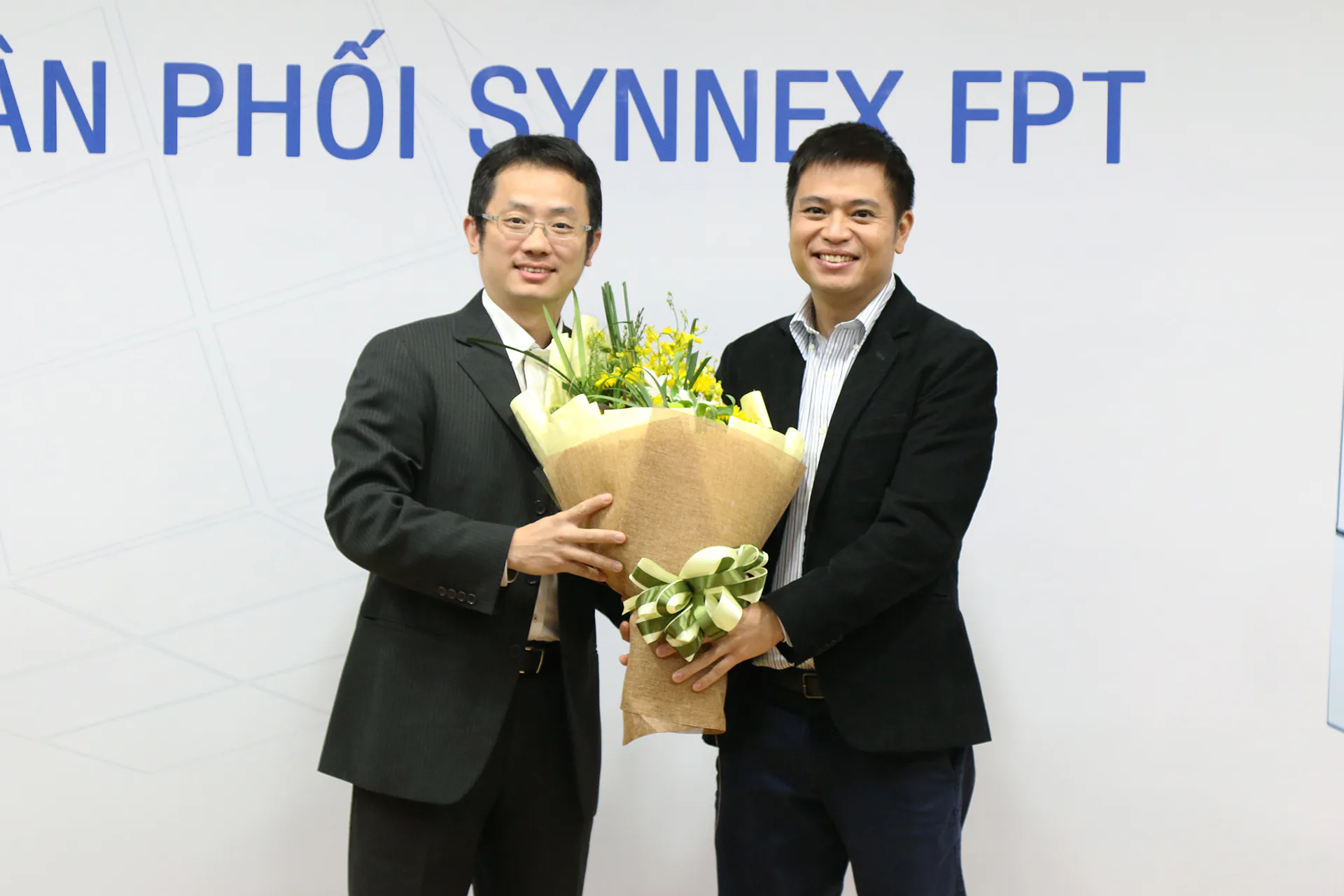 Synnex FPT trở thành nhà phân phối các phần cứng PC, thiết bị mạng và ổ quang chính thức của ASUS