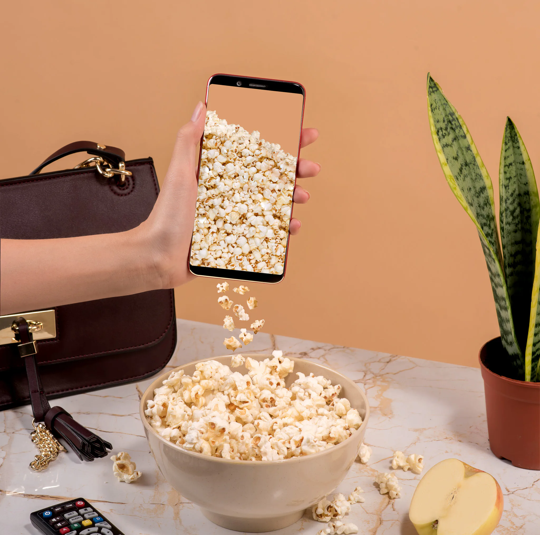 OPPO ra mắt F5 màu đỏ, quyến rũ và nổi bật cho năm mới