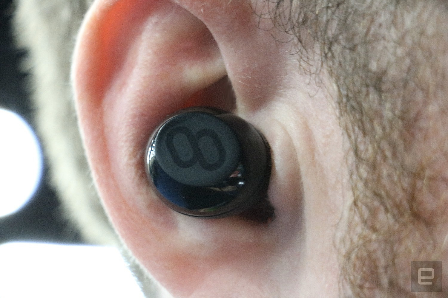 Mymanu Clik+ – chiếc tai nghe thông dịch được 37 ngôn ngữ