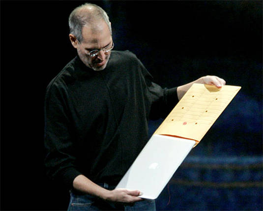 Nhìn lại 10 năm của chiếc MacBook Air gốc, mở đầu cho kỉ nguyên "không ổ đĩa"