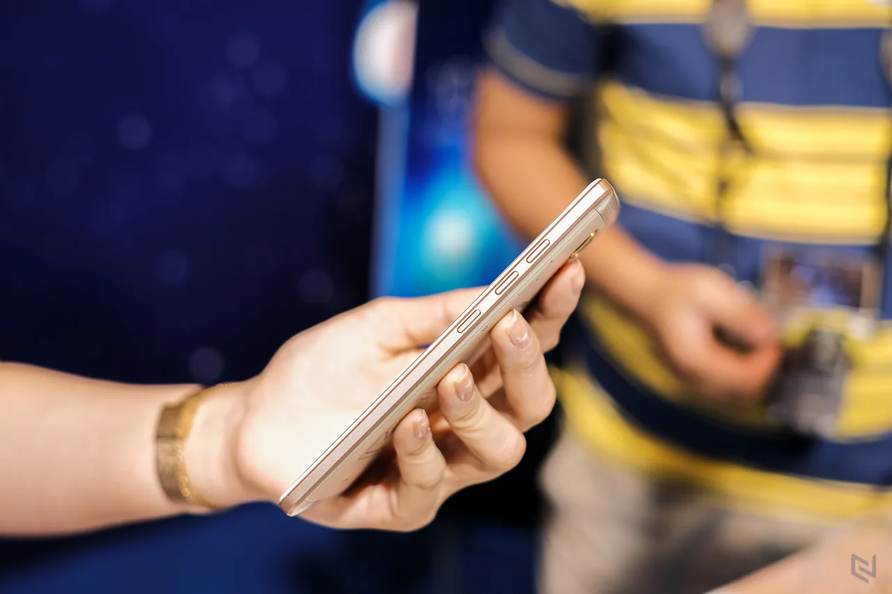 Asanzo tiếp tục trình làng hai mẫu smartphone phổ thông