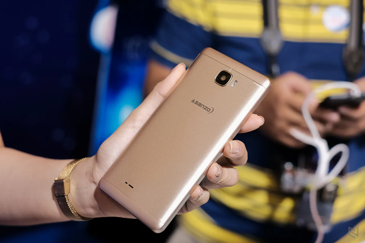 Asanzo tiếp tục trình làng hai mẫu smartphone phổ thông