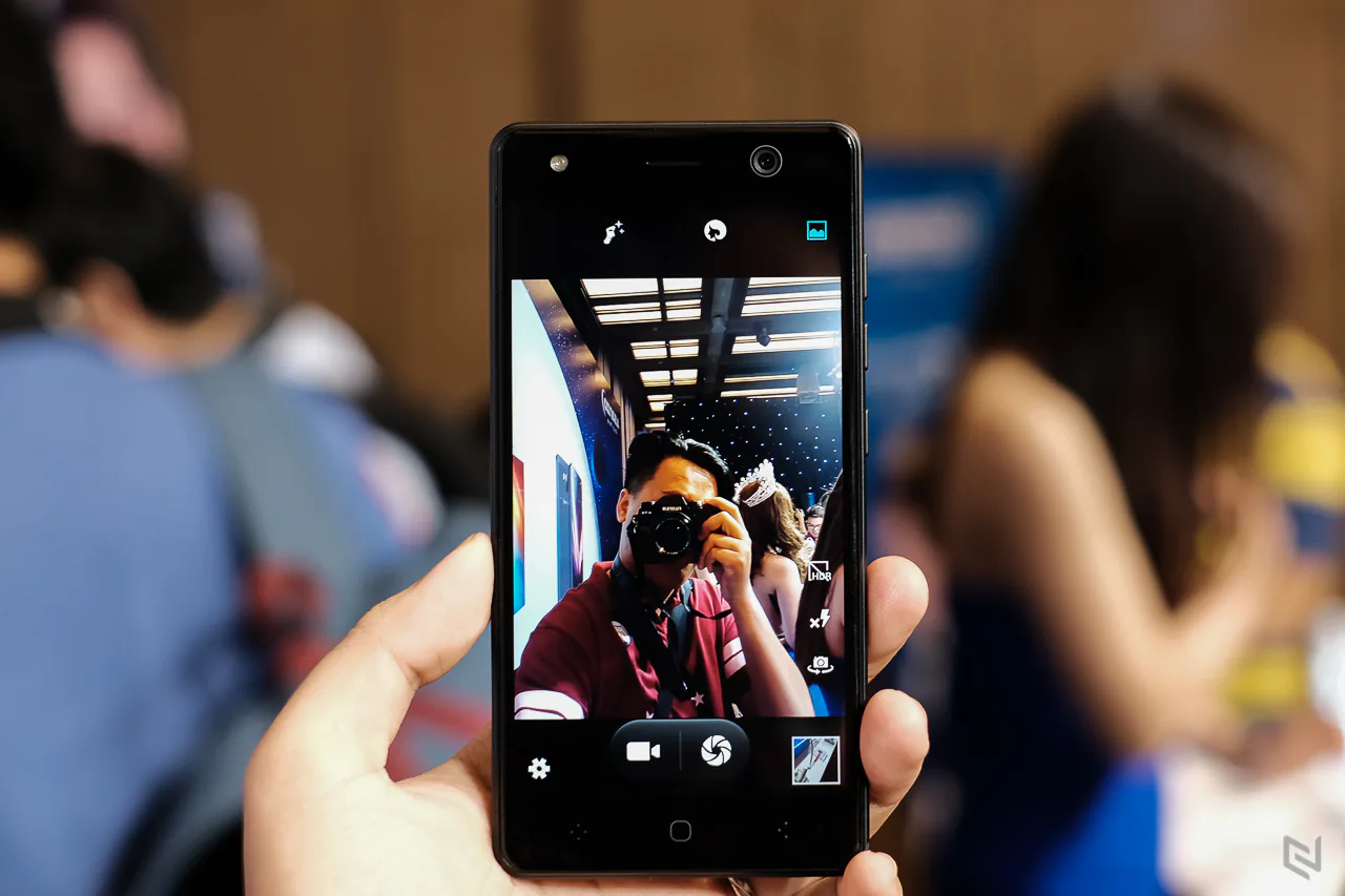 Asanzo tiếp tục trình làng hai mẫu smartphone phổ thông