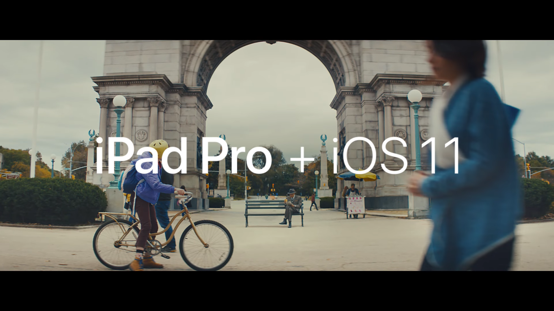 Apple tung hai đoạn quảng cáo về hai tính năng mới trên iPhone X và iPad Pro