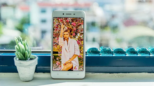 Mua điện thoại gì xài tết 2018, với ngân sách 3 triệu đồng?
