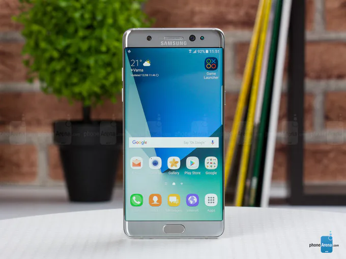 10 chiếc điện thoại định nghĩa lại tên tuổi ông hoàng Samsung