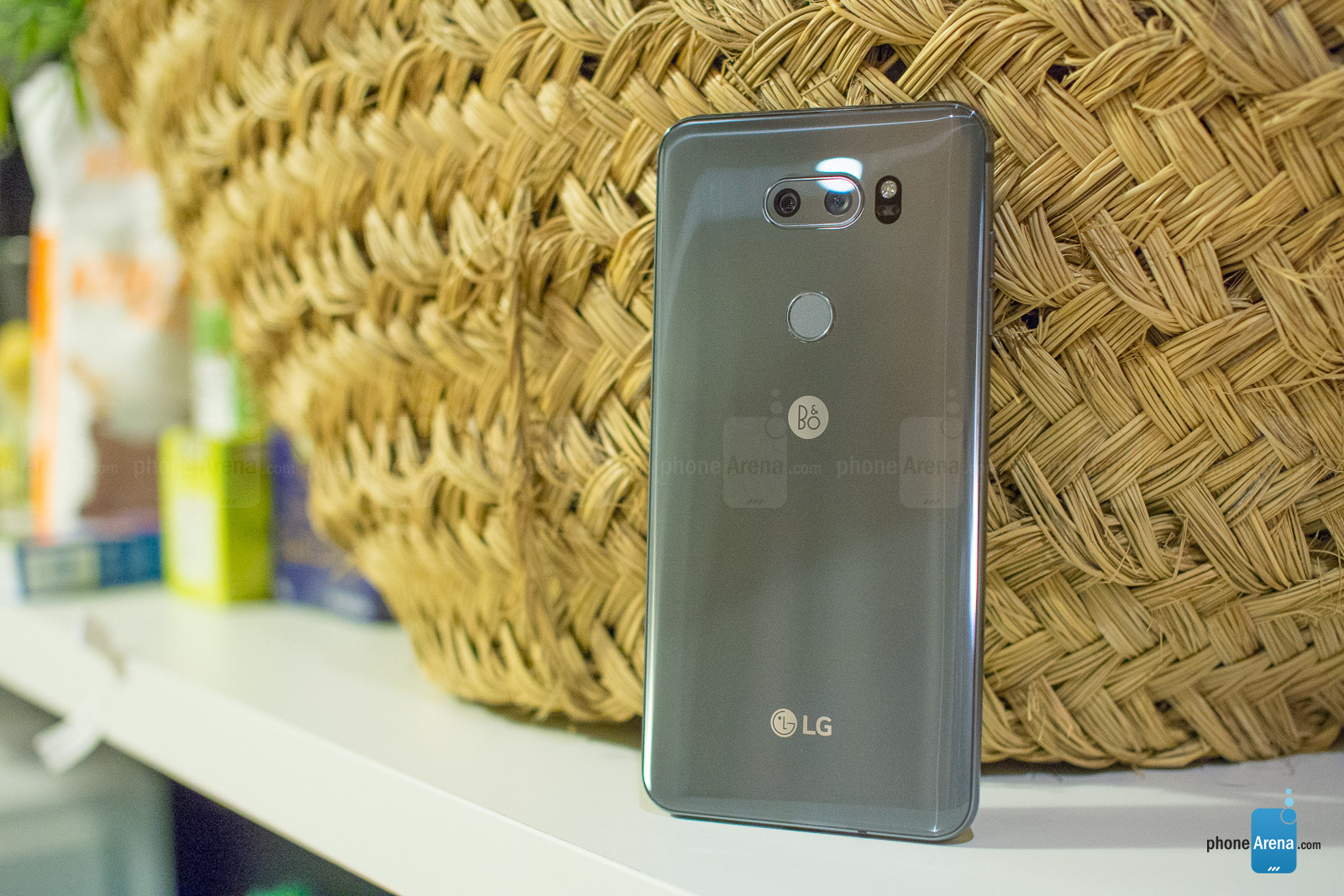 LG V30S ThinQ ra mắt, chiếc điện thoại AI đầu tiên của LG