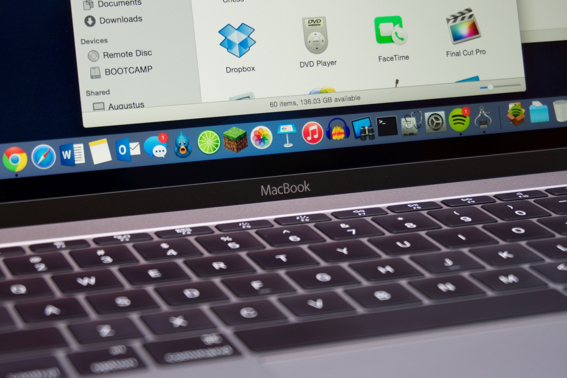 Làm quen với Mac – Cách mở khóa MacBook bằng Apple Watch