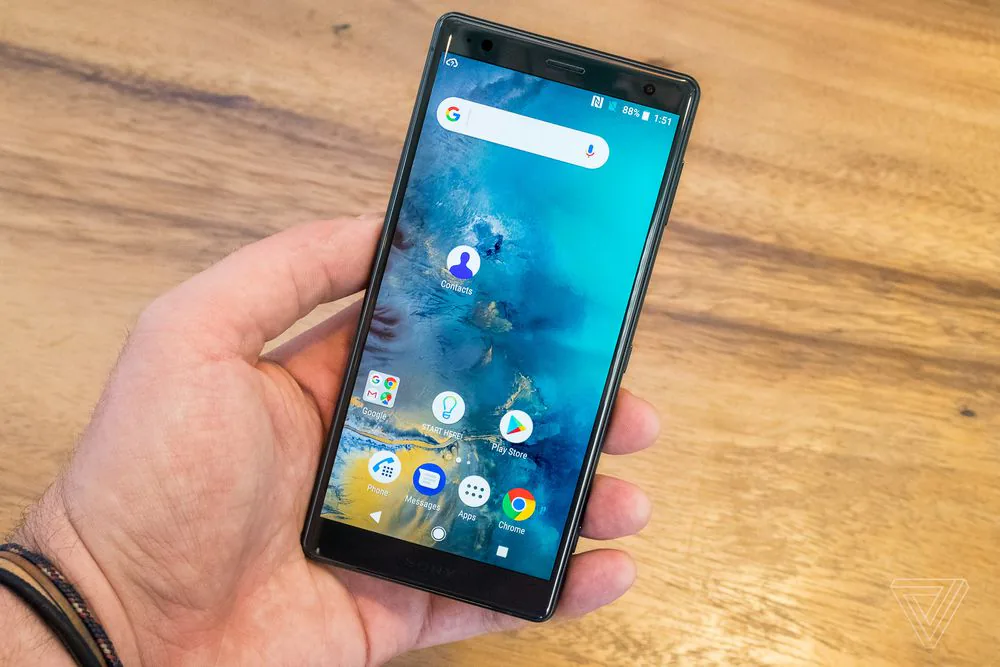 Sony XZ2 thay đổi hoàn toàn, đường viền mỏng hơn và không có jack cắm tai nghe