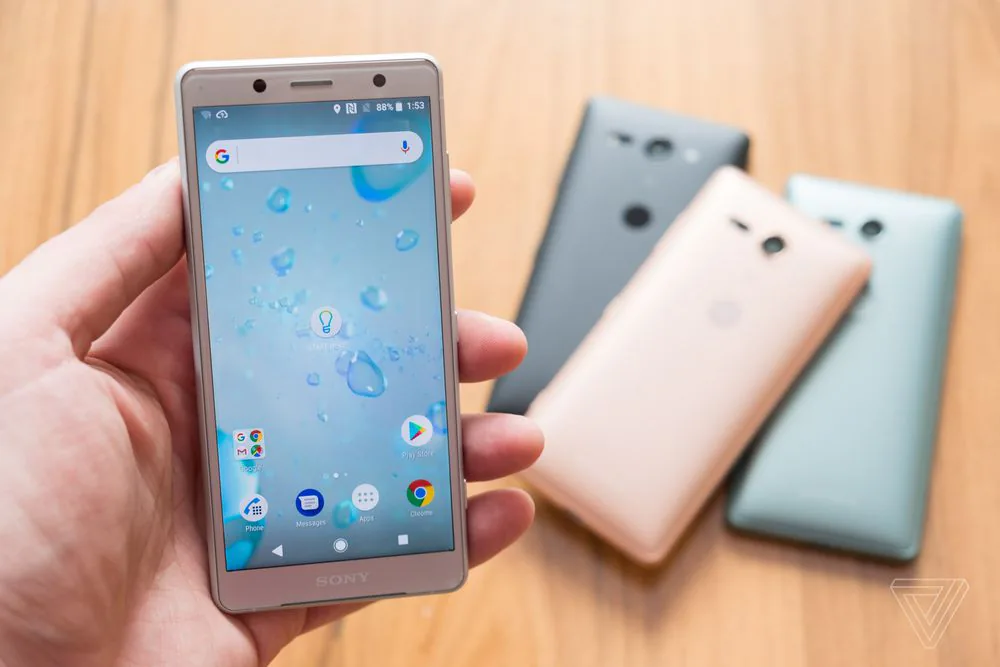 Sony XZ2 thay đổi hoàn toàn, đường viền mỏng hơn và không có jack cắm tai nghe