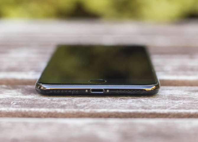 Tin đồn cho biết iPhone 14 Pro sẽ có cổng sạc USB 3.0 Lighting nhanh hơn