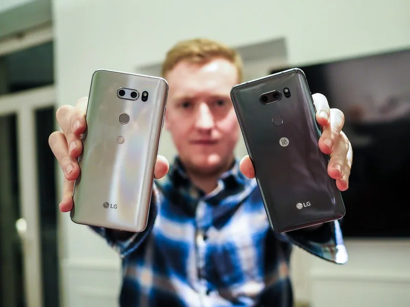 Hình ảnh đầu tiên về phiên bản nâng cấp LG V30S: Rượu mới bình cũ?