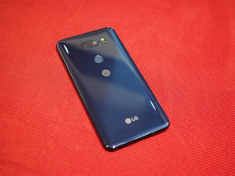 Hình ảnh đầu tiên về phiên bản nâng cấp LG V30S: Rượu mới bình cũ?