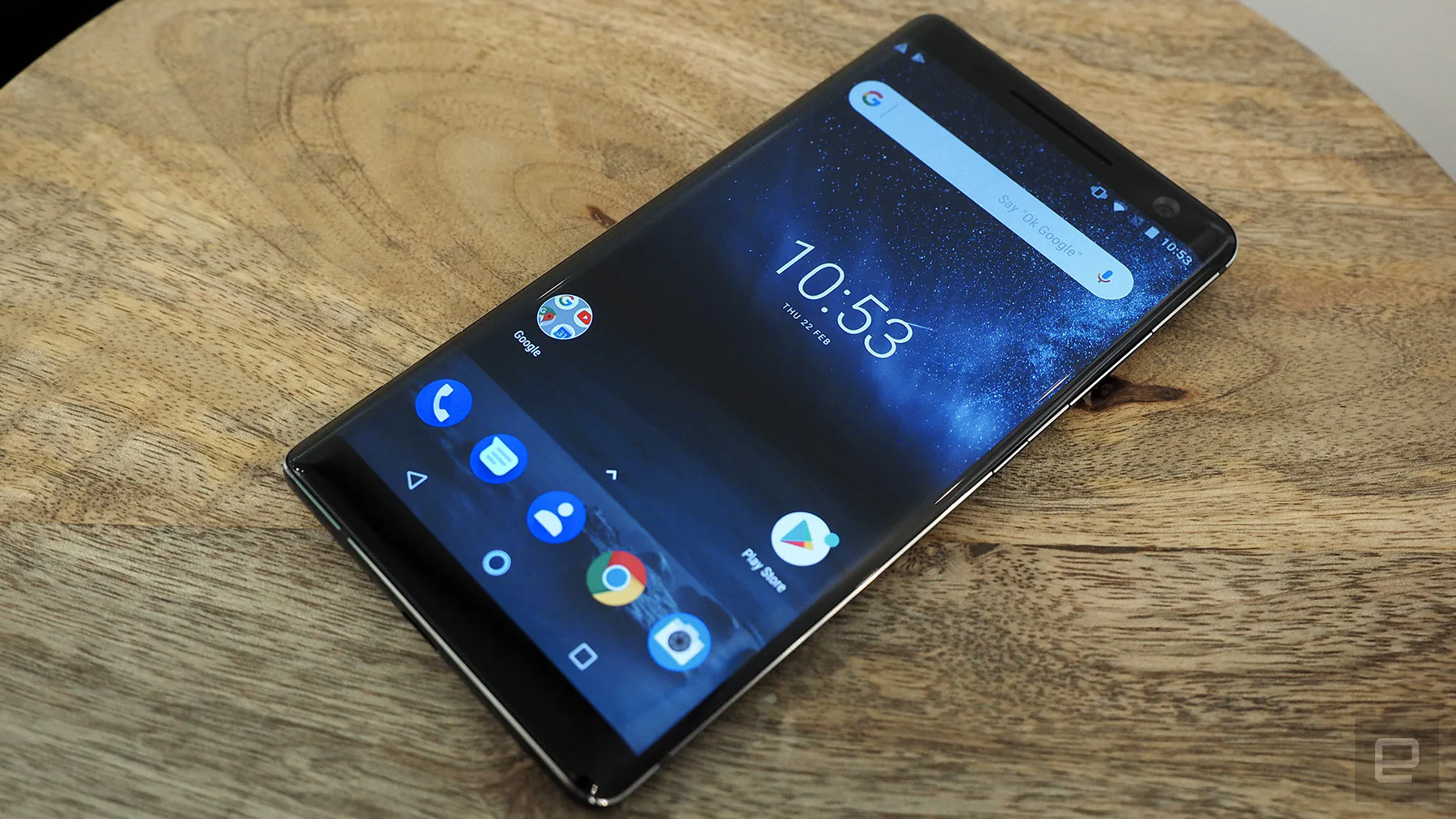 Nokia 8 phiên bản Sirocco bất ngờ ra mắt với thiết kế 95% thân máy được bao phủ bằng kính