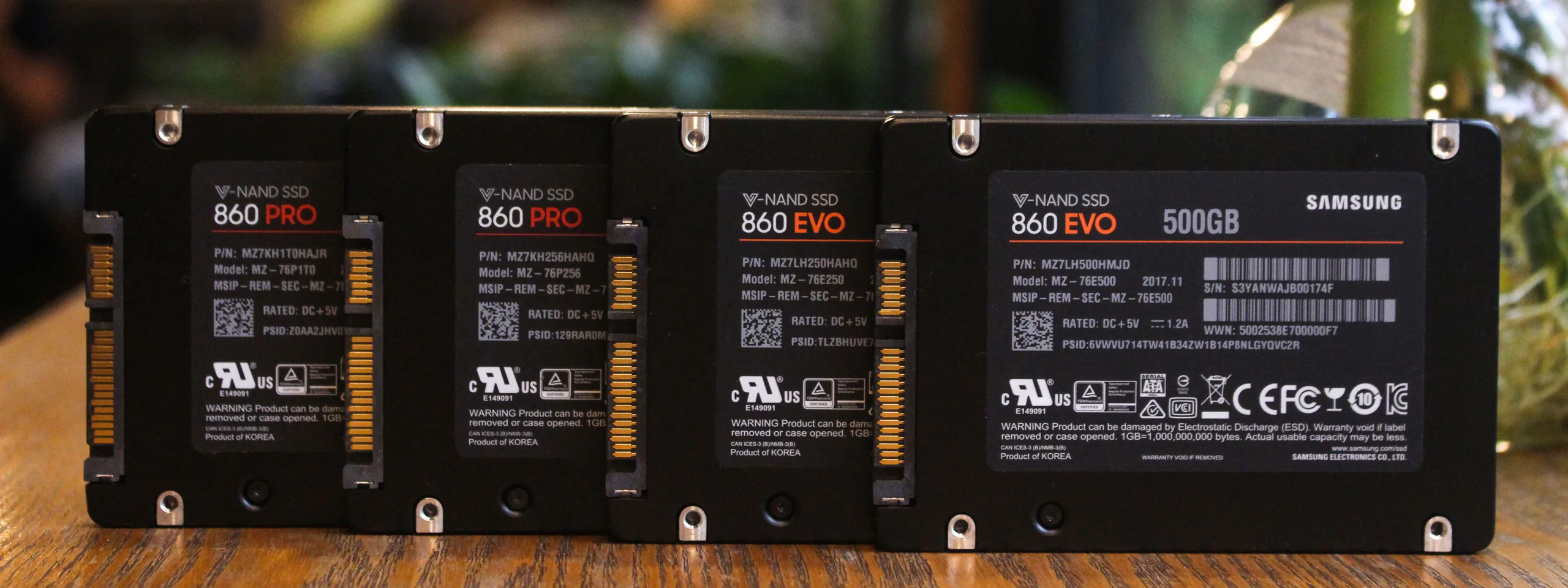 Dòng sản phẩm Samsung Advances SATA với ổ cứng thể rắn 860 PRO và 860 EVO sử dụng chip V-NAND