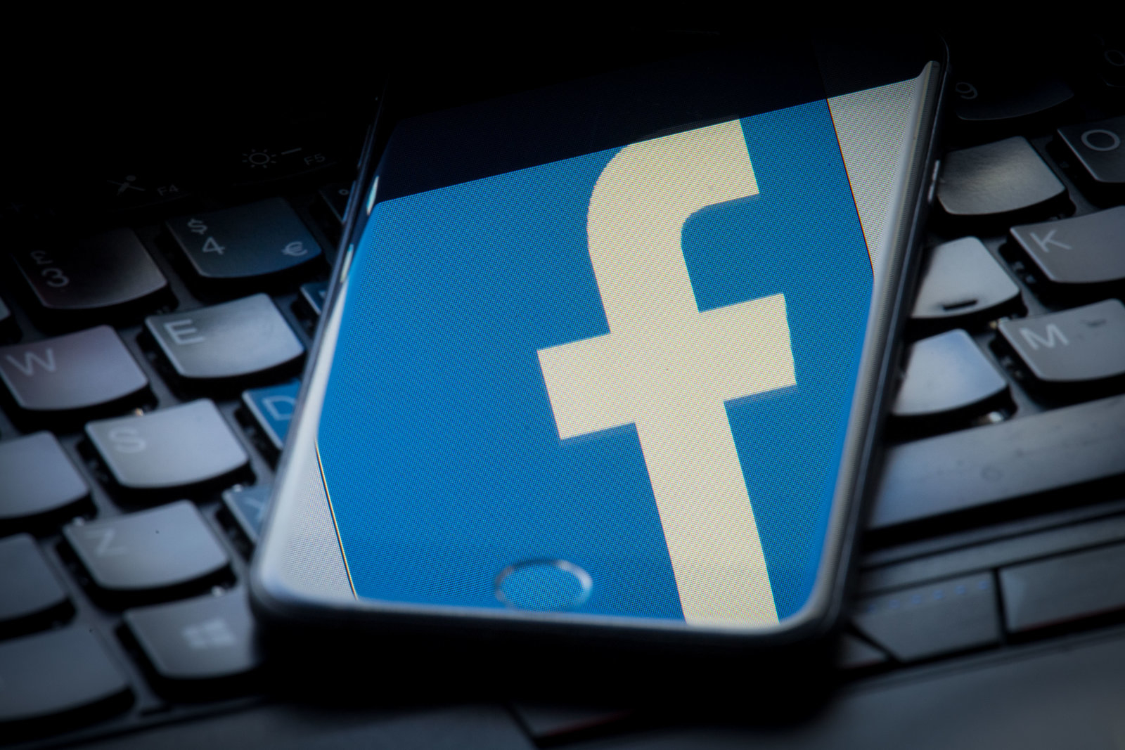 Facebook đang tìm cách để thêm tuỳ chọn Messenger làm mặc định cho iOS