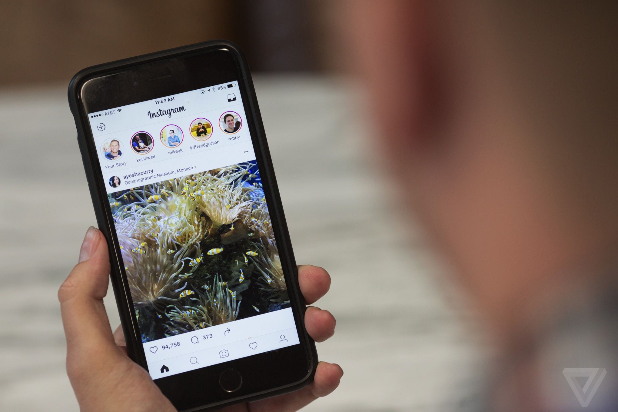 Instagram cho phép các ảnh động GIF trở lại với sự kiểm duyệt nghiêm khắc hơn