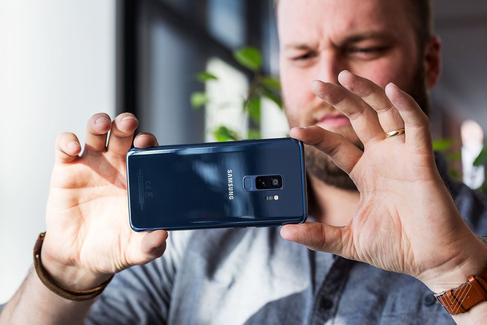 Camera khẩu độ kép trên Galaxy S9: Marketing rất tốt