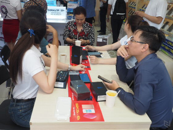 Hôm nay Samsung Galaxy S9 | S9+ chính thức được giao cho người dùng, đa số chọn màu Tím Tử Đinh Hương