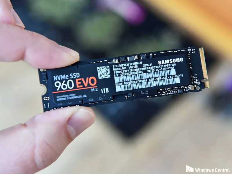 Những thứ cần trang bị thêm khi mua máy tính siêu nhỏ Intel N.U.C