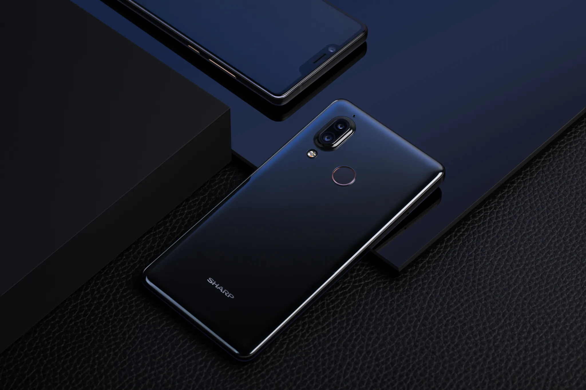 Sharp S3 chuẩn bị ra mắt với màn hình 6 inch "tai thỏ"