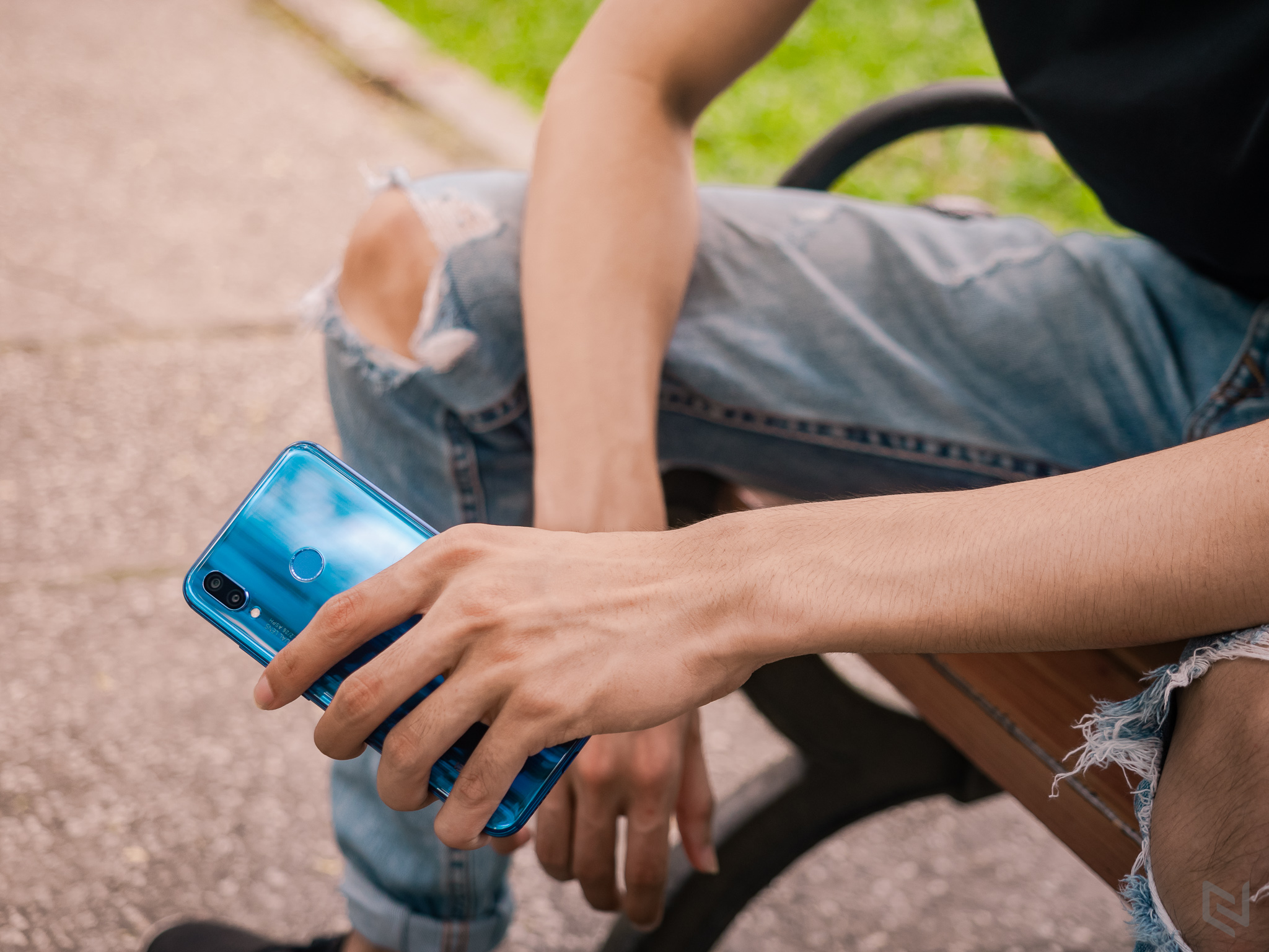 Đánh giá Huawei Nova 3e, chiếc điện thoại dành cho người thích màu xanh yêu hoà bình