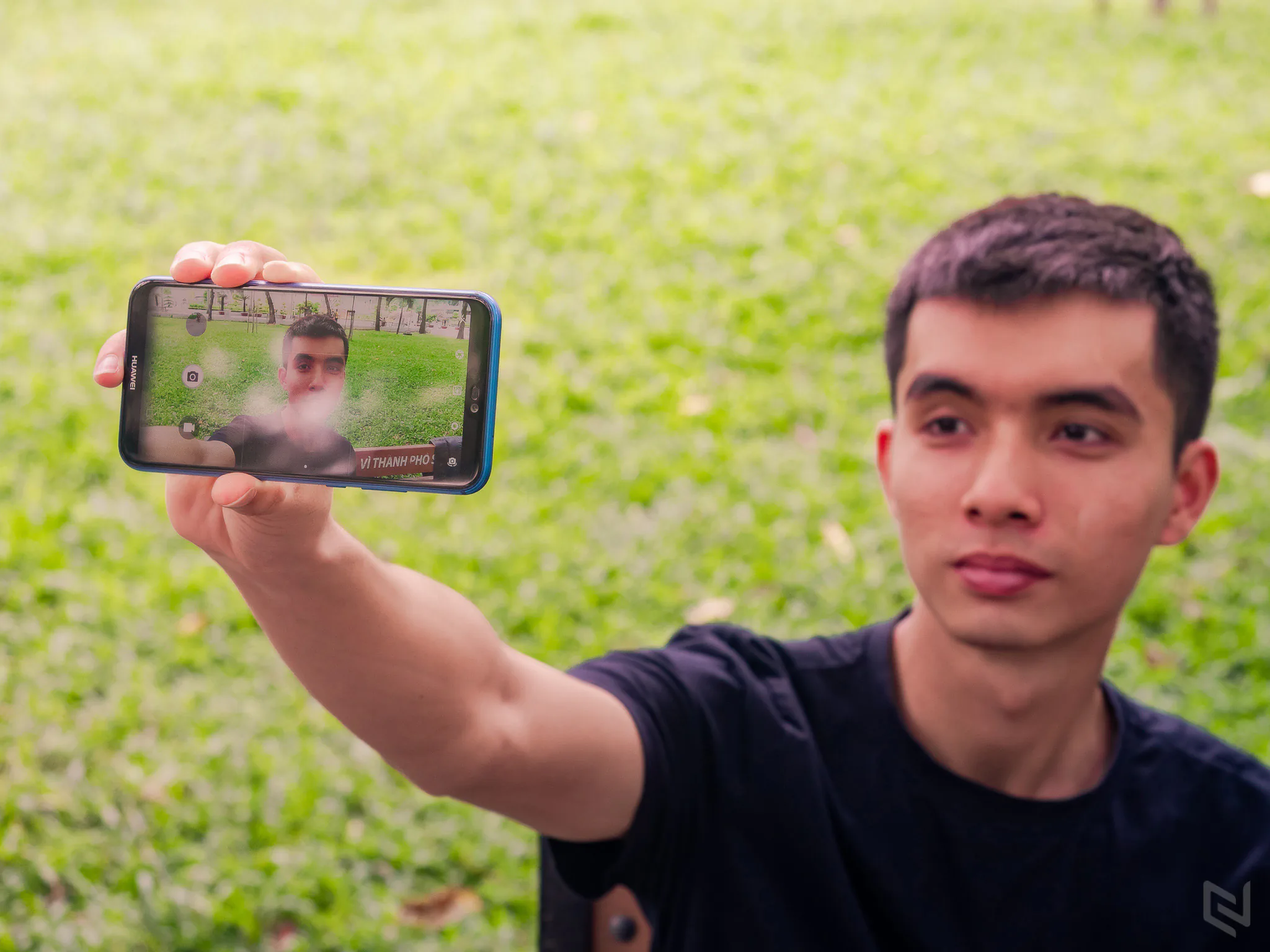 Đánh giá Huawei Nova 3e, chiếc điện thoại dành cho người thích màu xanh yêu hoà bình