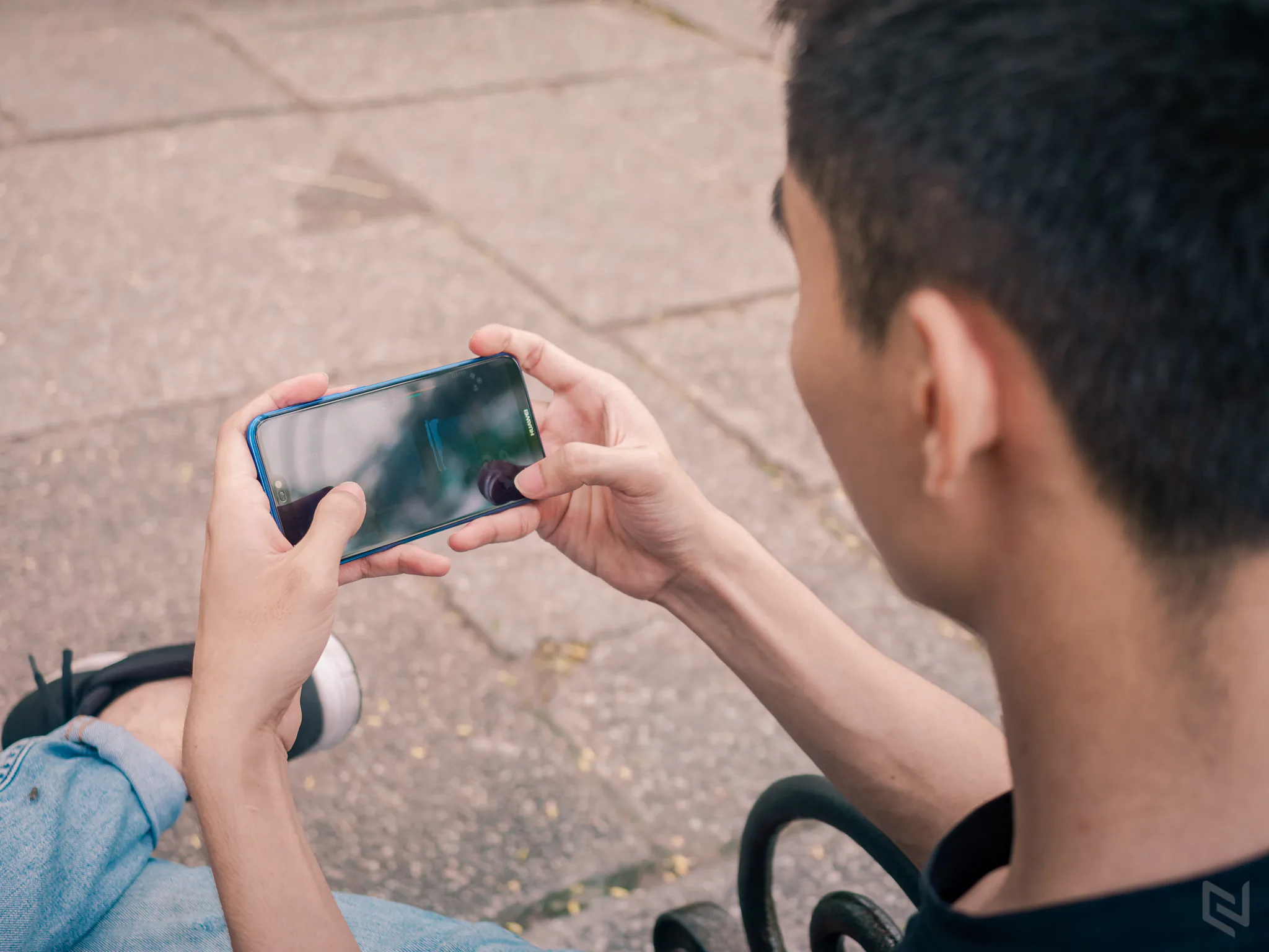 Đánh giá Huawei Nova 3e, chiếc điện thoại dành cho người thích màu xanh yêu hoà bình