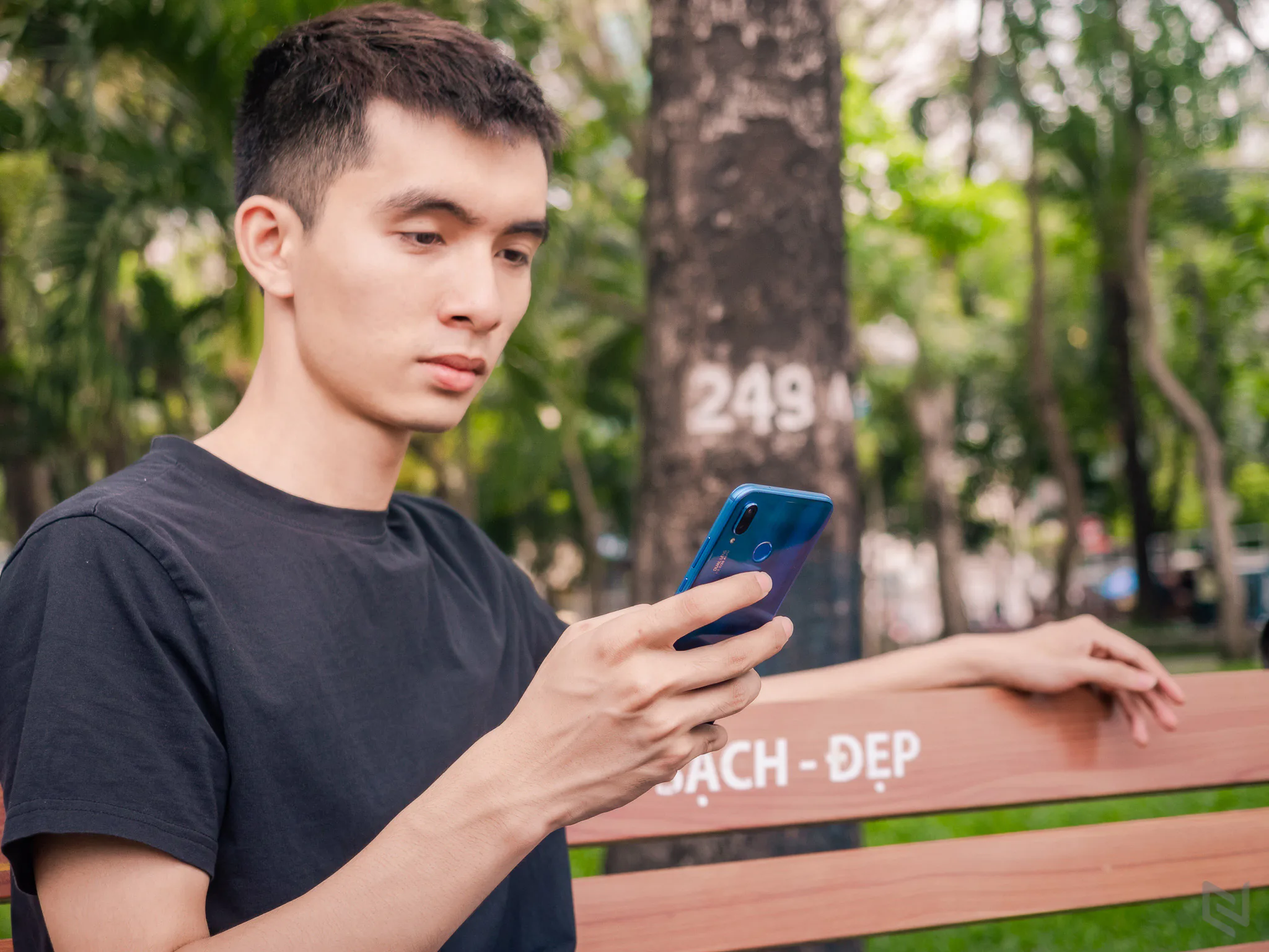 Đánh giá Huawei Nova 3e, chiếc điện thoại dành cho người thích màu xanh yêu hoà bình