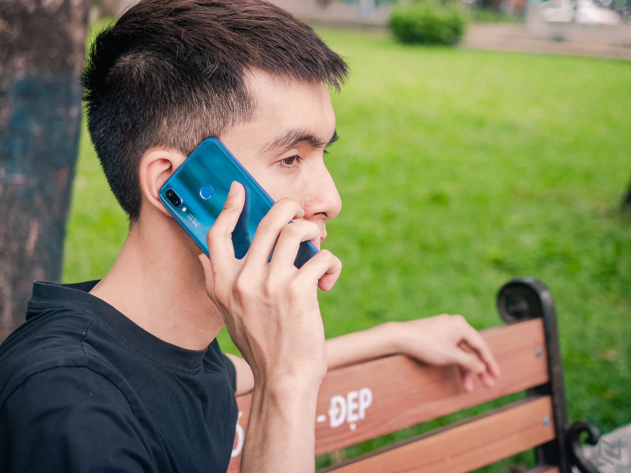 Đánh giá Huawei Nova 3e, chiếc điện thoại dành cho người thích màu xanh yêu hoà bình
