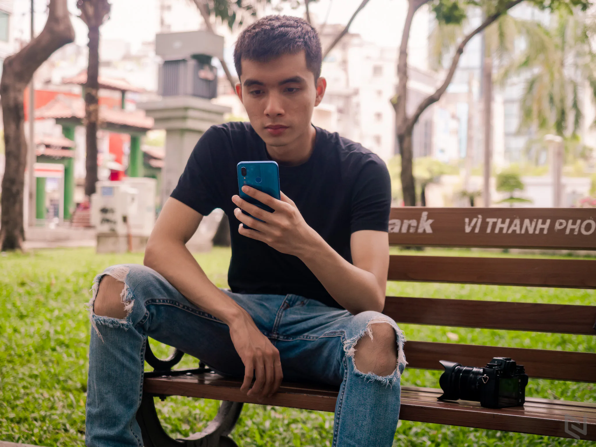 Đánh giá Huawei Nova 3e, chiếc điện thoại dành cho người thích màu xanh yêu hoà bình