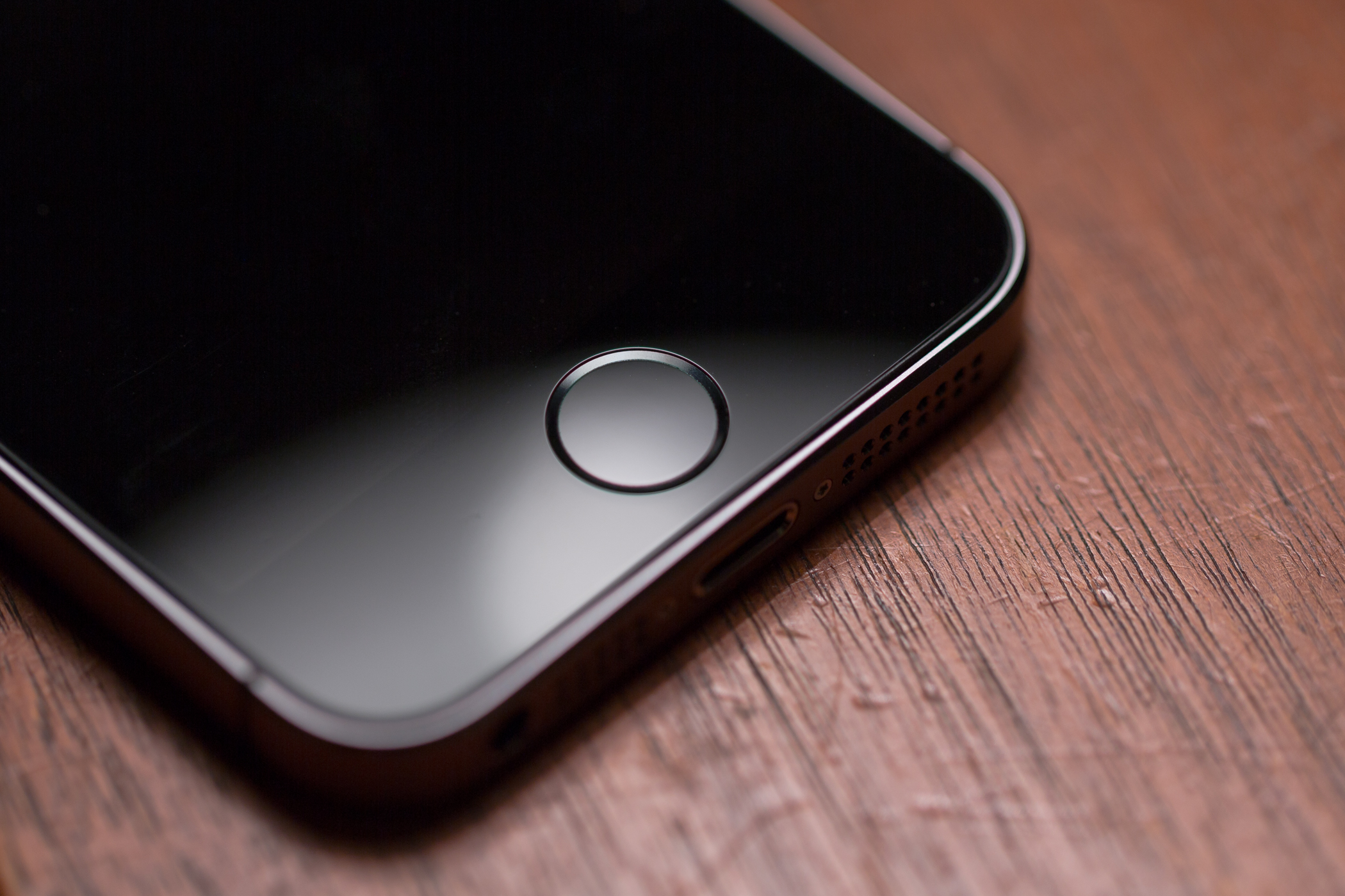 Apple bất ngờ tiết lộ cách để Touch ID trở lại trên iPhone
