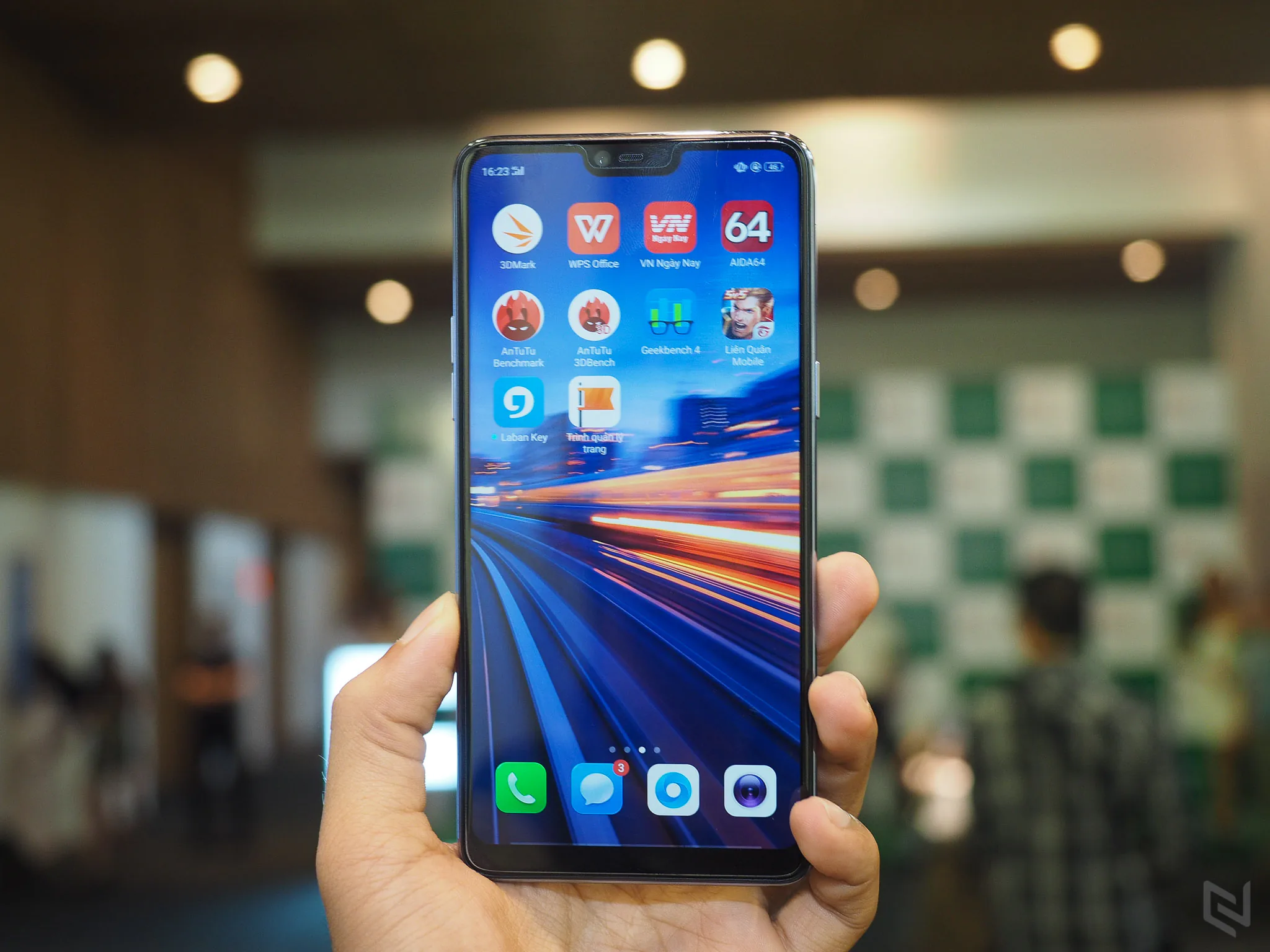OPPO F7 chính thức được giới thiệu tại thị trường Việt Nam với giá từ 7.990.000