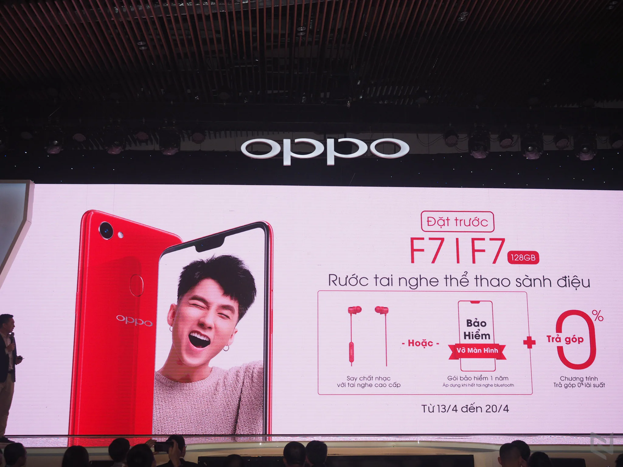 OPPO F7 chính thức được giới thiệu tại thị trường Việt Nam với giá từ 7.990.000