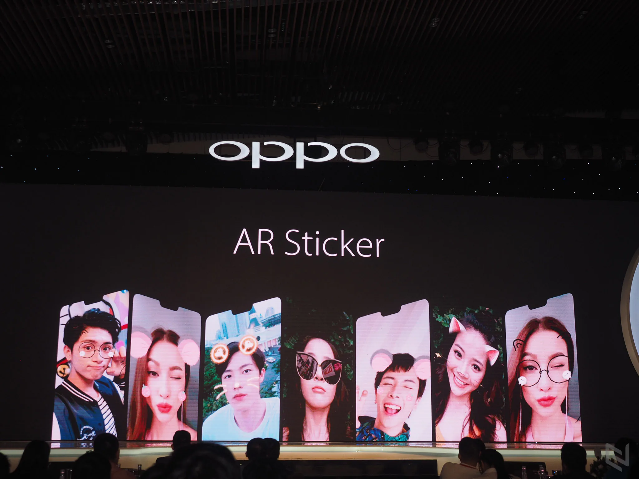 OPPO F7 chính thức được giới thiệu tại thị trường Việt Nam với giá từ 7.990.000