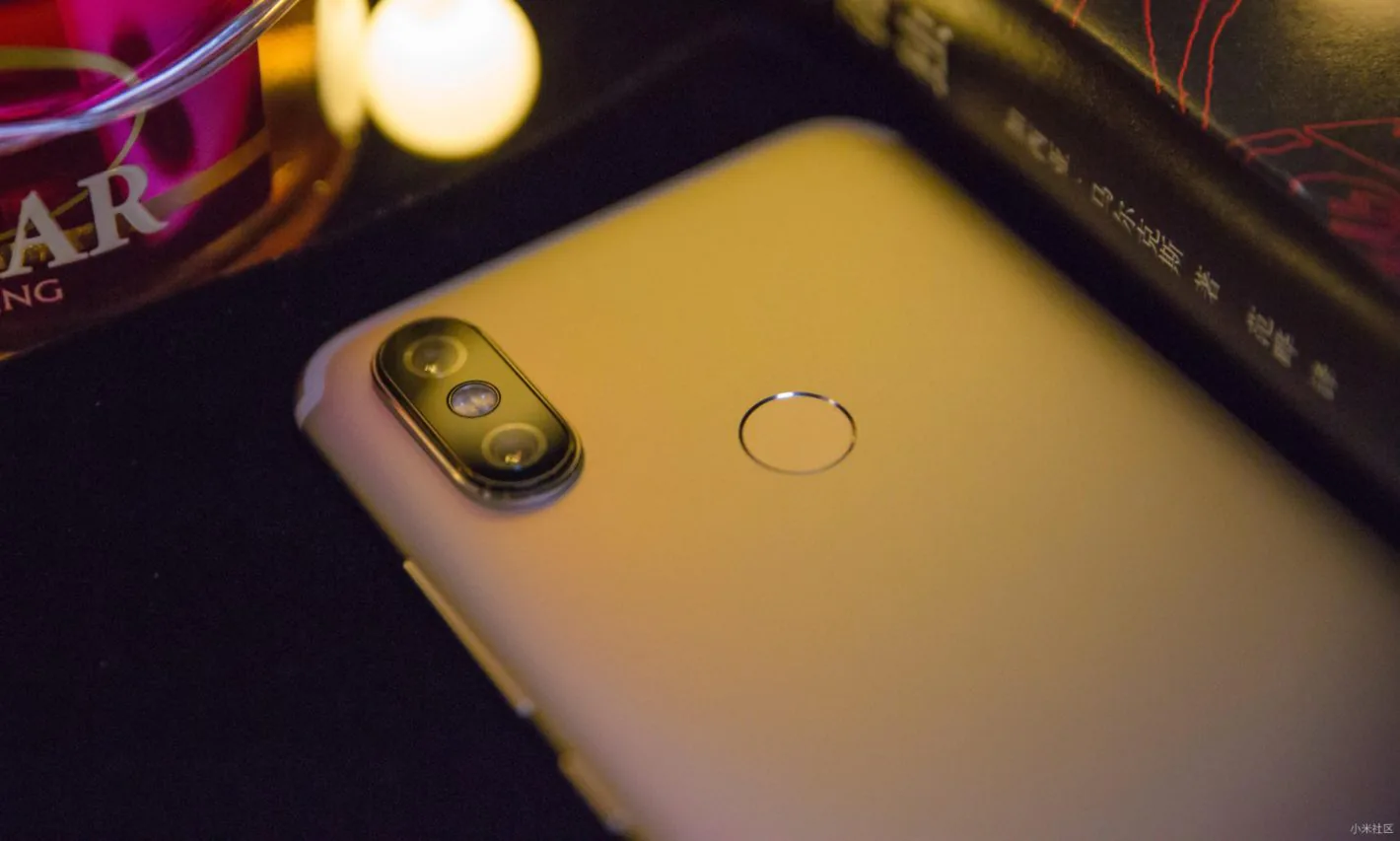 Xiaomi chính thức ra mắt Mi 6X với màn hình tràn viền, camera kép