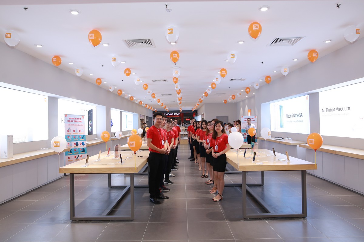 Xiaomi khai trường cửa hàng Mi Store uỷ quyền đầu tiên tại Hà Nội