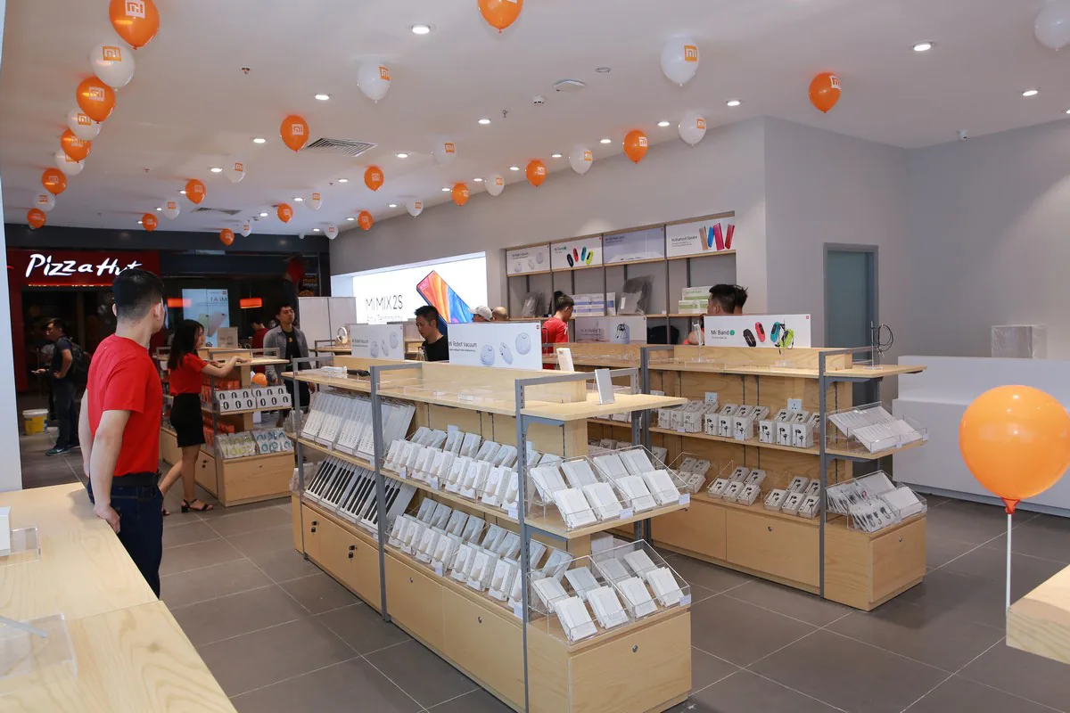 Xiaomi khai trường cửa hàng Mi Store uỷ quyền đầu tiên tại Hà Nội