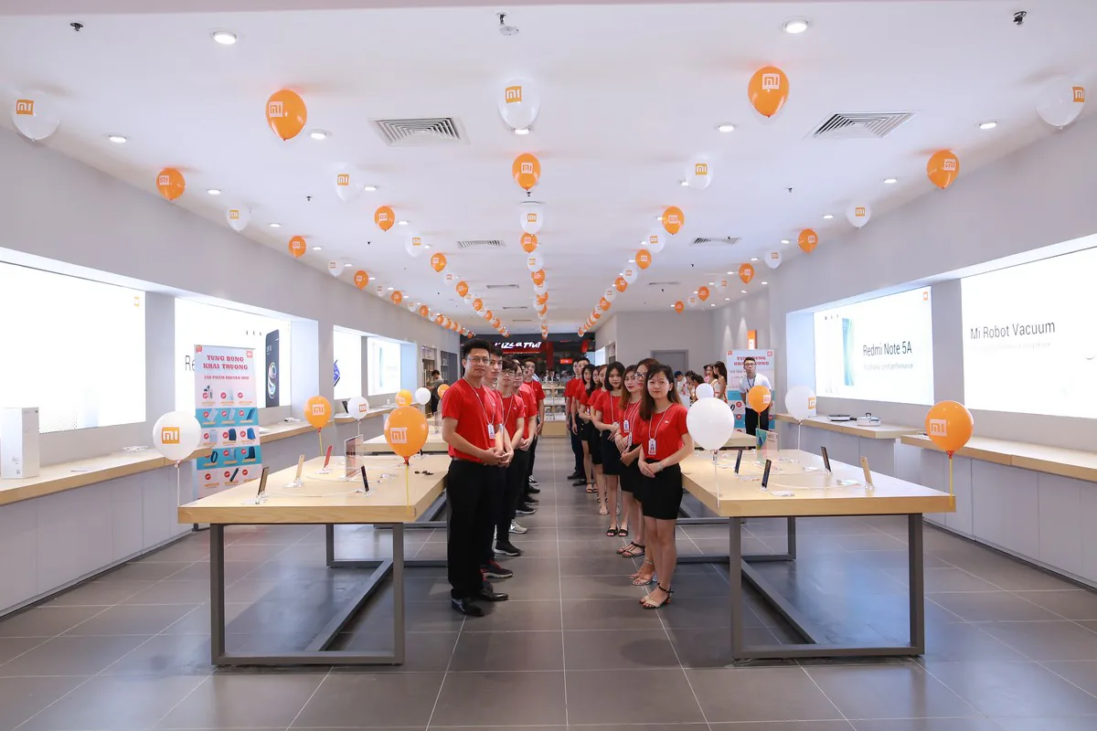 Xiaomi khai trường cửa hàng Mi Store uỷ quyền đầu tiên tại Hà Nội