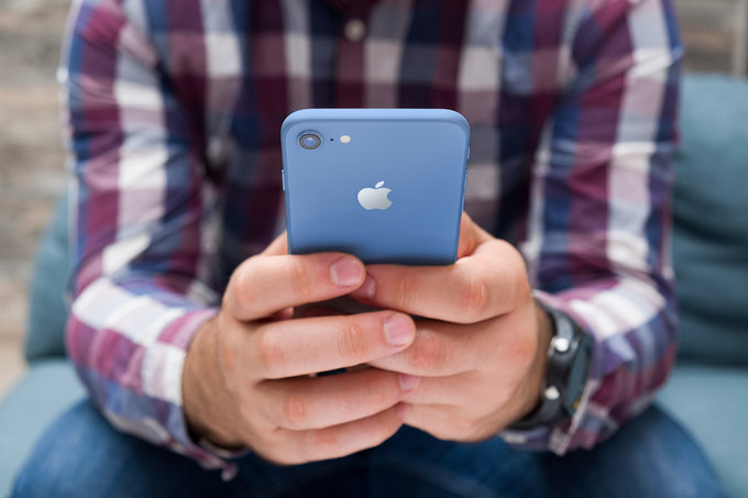 iPhone LCD 2018 sẽ có 3 màu sắc để chọn lựa: xanh, vàng, hồng