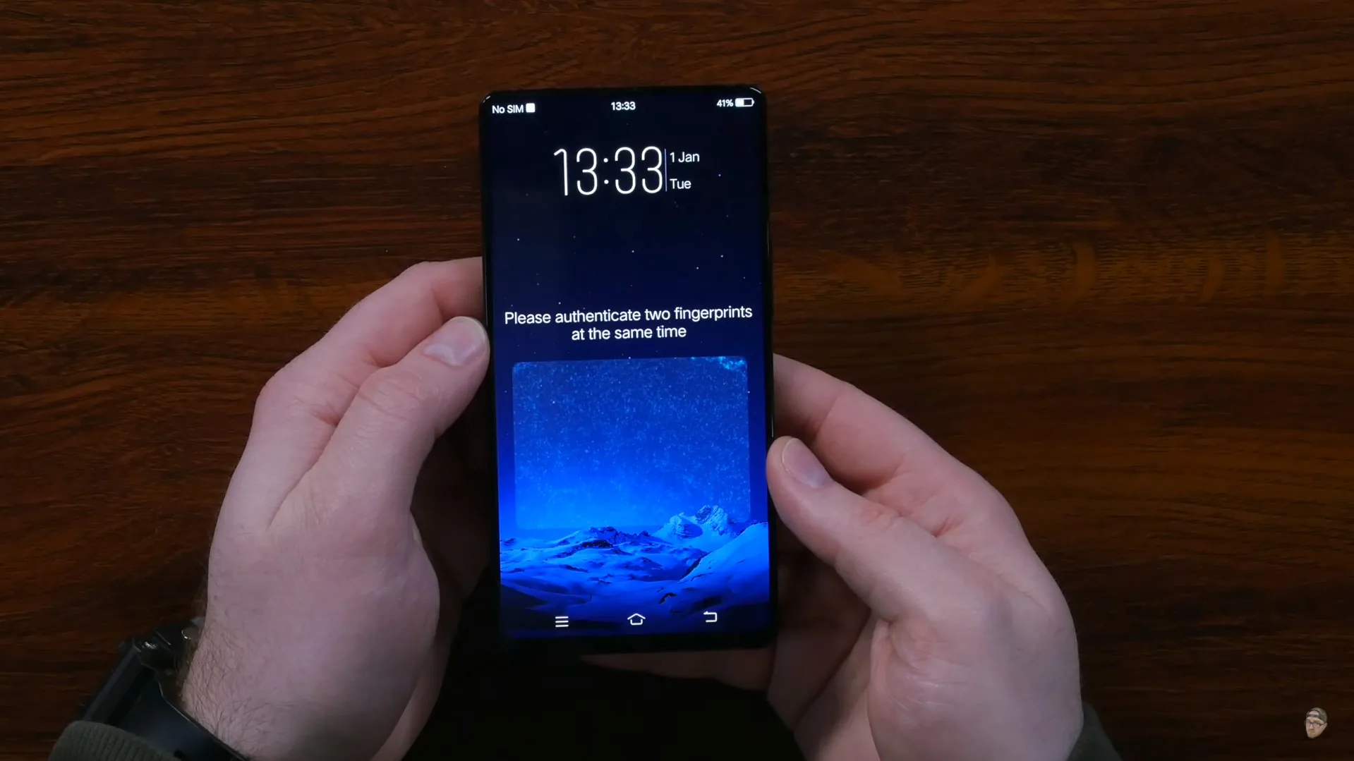 Unbox Therapy đánh giá Vivo Apex, điện thoại màn hình tràn viền đúng nghĩa