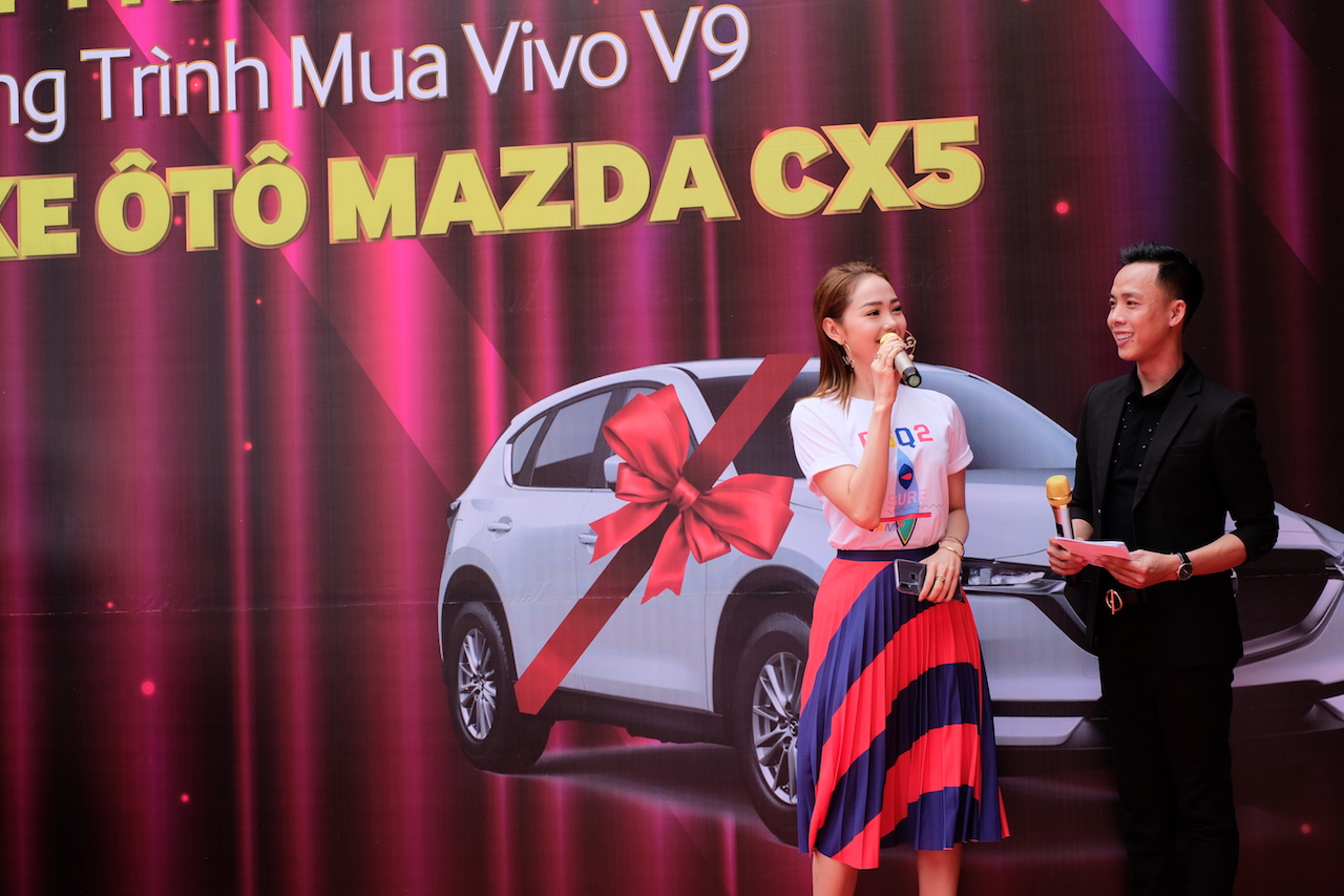 Trao Mazda CX-5 trị giá 890 triệu cho khách hàng mua Vivo V9 tại TGDĐ