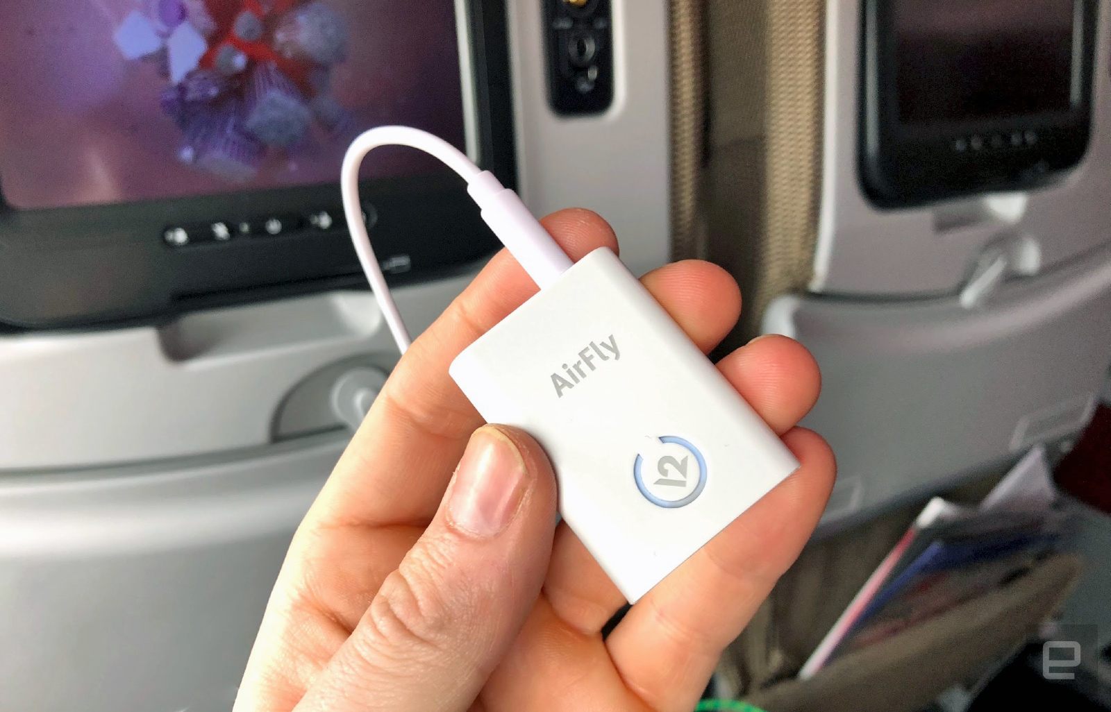 AirFly – phụ kiện kết nối AirPods của bạn tới bất kì thứ gì với jack cắm tai nghe