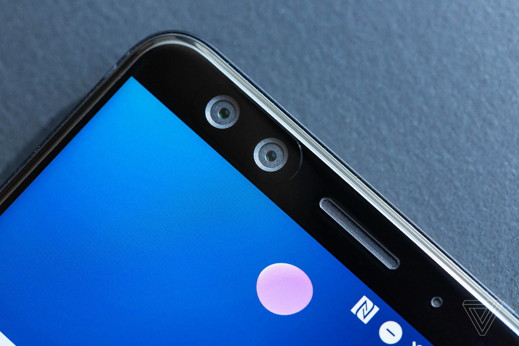HTC U12+ ra mắt, 4 camera, màn hình 6-inch 2K, 2 lựa chọn màu sắc mới ấn tượng, không có tai thỏ
