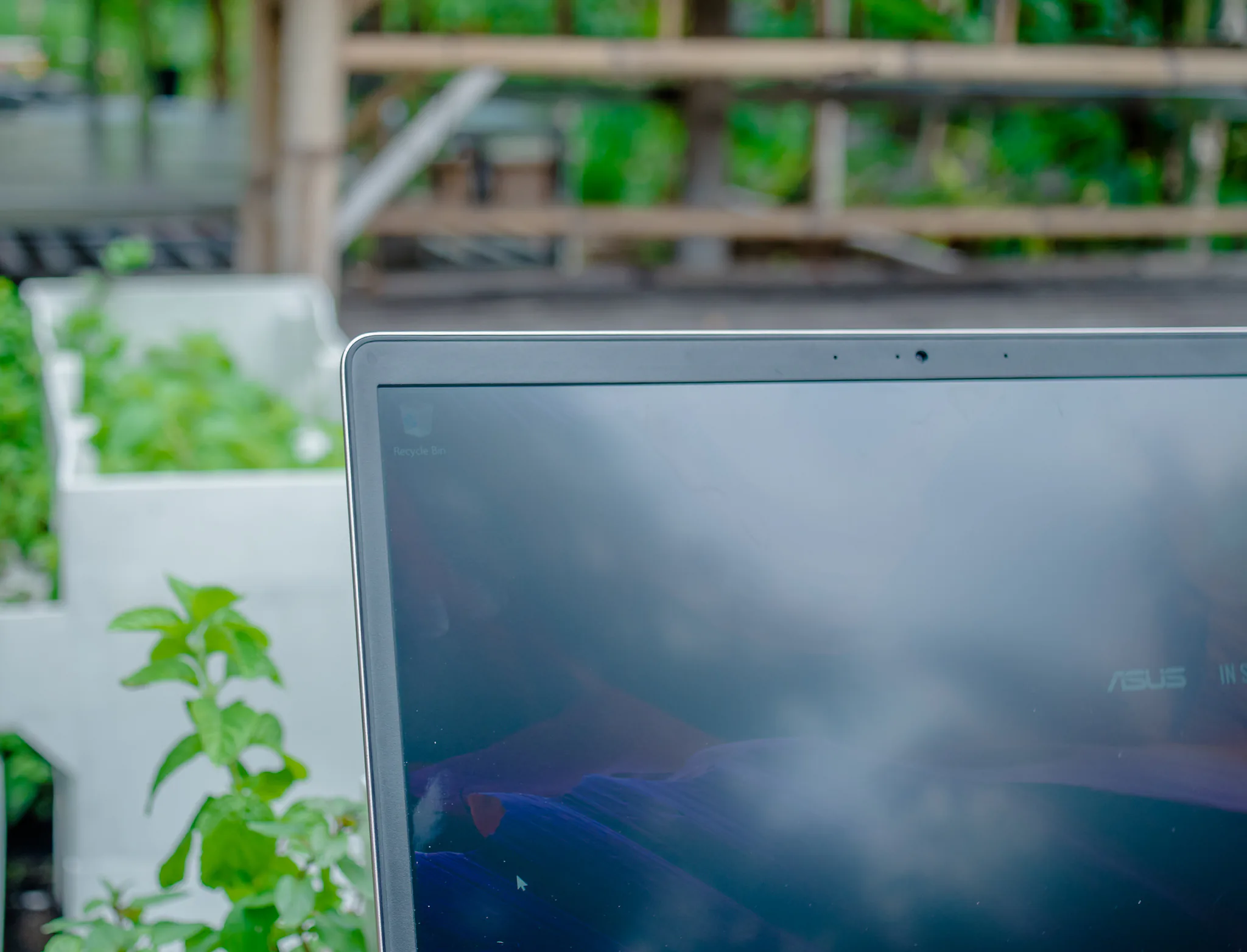 Trên tay ASUS ZenBook 13 UX331UAL: Nhẹ 985g, CPU thế hệ thứ 8, pin 15 tiếng