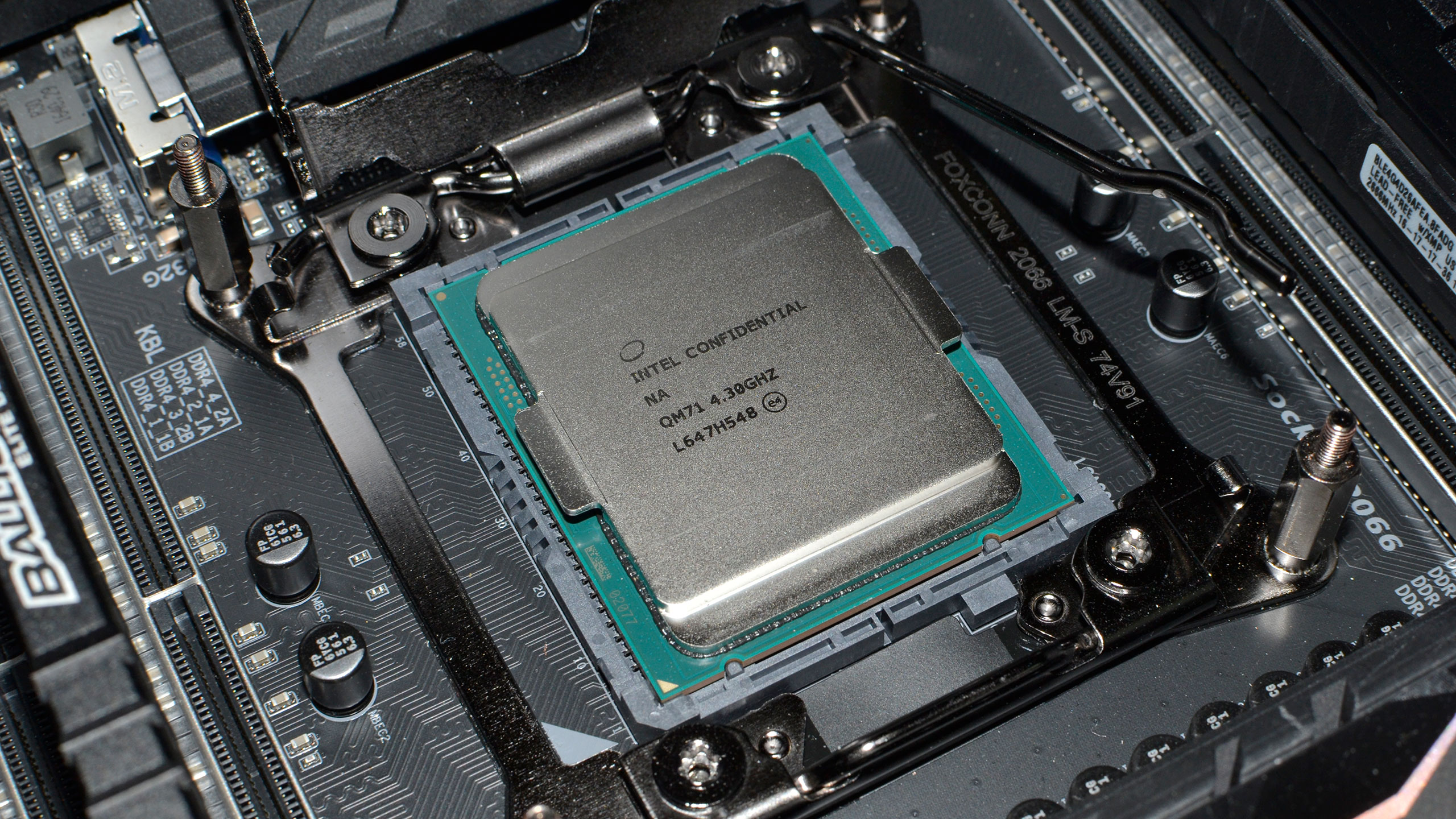 Intel ngừng sản xuất vi xử lý quad-core Kaby Lake-X